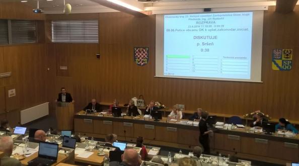 Olomoucký kraj hlasoval proti stávající podobě EET