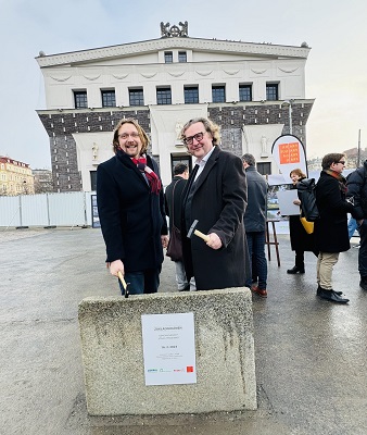 Základní kámen obnovy náměstí Jiřího z Poděbrad pochází z Pražského hradu  